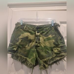 FREE PEOPLE "WE THE FREE" GREEN DISTRESSED CAMO SHORTS